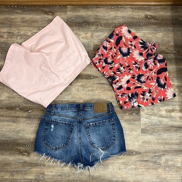 Bundle of Womens Shorts Size 0 / 2 J Crew, Old Navy, Aeropostale Summer Tropical - Picture 2 of 16